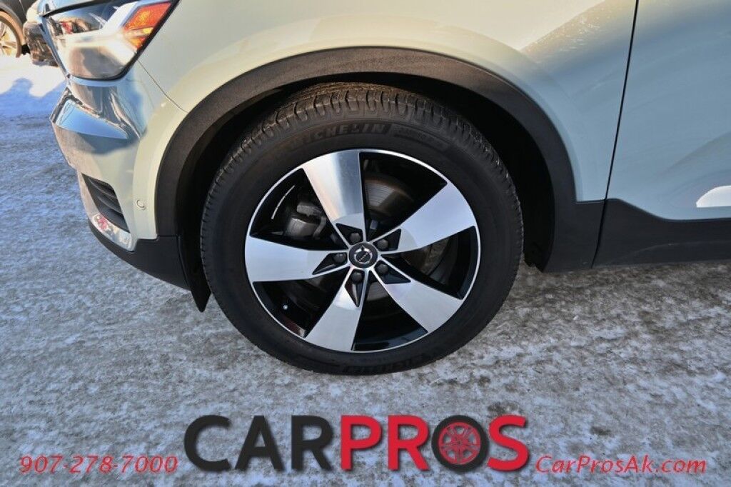 2019 Volvo XC40 Momentum - AWD - Premium & Vision Pkg - Power & Heated Leather Seats - Keyless Entry / Push to Start - Navigation - Bluetooth - Backup Camera - Power Tilt Heated Side Mirrors - Collision Warning System / Blind Spot Alert - 1 Owner Anchorage AK