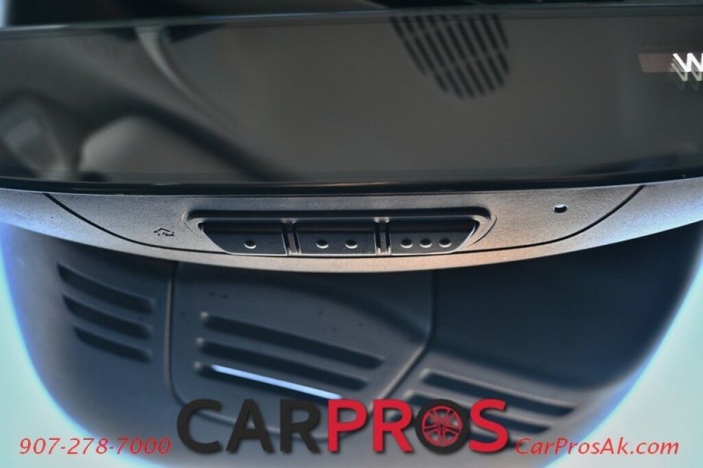 2019 Volvo XC40 Momentum - AWD - Premium & Vision Pkg - Power & Heated Leather Seats - Keyless Entry / Push to Start - Navigation - Bluetooth - Backup Camera - Power Tilt Heated Side Mirrors - Collision Warning System / Blind Spot Alert - 1 Owner Anchorage AK