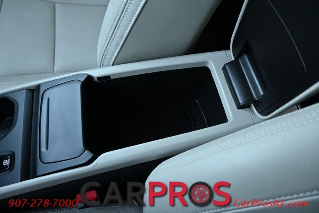 2019 Volvo XC40 Momentum - AWD - Premium & Vision Pkg - Power & Heated Leather Seats - Keyless Entry / Push to Start - Navigation - Bluetooth - Backup Camera - Power Tilt Heated Side Mirrors - Collision Warning System / Blind Spot Alert - 1 Owner Anchorage AK