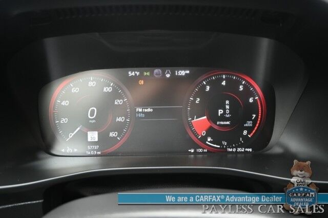 2019 Volvo XC40 Momentum / AWD / Vision Pkg / Power & Heated Leather Seats / Heated Steering Wheel / Lane Departure & Blind Spot Alert / Apple CarPlay & Android Auto / Back Up Camera / Front & Rear Park Assist / 31 MPG Anchorage AK