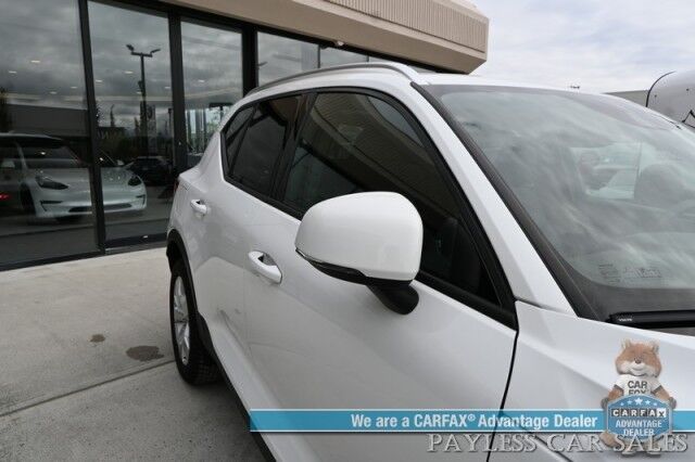 2019 Volvo XC40 Momentum / AWD / Vision Pkg / Power & Heated Leather Seats / Heated Steering Wheel / Lane Departure & Blind Spot Alert / Apple CarPlay & Android Auto / Back Up Camera / Front & Rear Park Assist / 31 MPG Anchorage AK