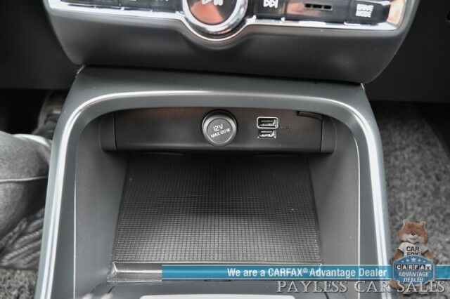 2019 Volvo XC40 Momentum / AWD / Vision Pkg / Power & Heated Leather Seats / Heated Steering Wheel / Lane Departure & Blind Spot Alert / Apple CarPlay & Android Auto / Back Up Camera / Front & Rear Park Assist / 31 MPG Anchorage AK