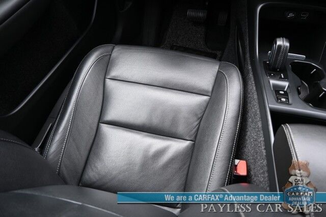 2019 Volvo XC40 Momentum / AWD / Vision Pkg / Power & Heated Leather Seats / Heated Steering Wheel / Lane Departure & Blind Spot Alert / Apple CarPlay & Android Auto / Back Up Camera / Front & Rear Park Assist / 31 MPG Anchorage AK