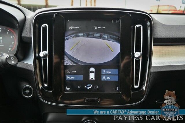 2019 Volvo XC40 Momentum / AWD / Vision Pkg / Power & Heated Leather Seats / Heated Steering Wheel / Lane Departure & Blind Spot Alert / Apple CarPlay & Android Auto / Back Up Camera / Front & Rear Park Assist / 31 MPG Anchorage AK