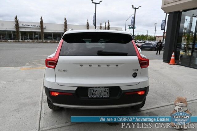 2019 Volvo XC40 Momentum / AWD / Vision Pkg / Power & Heated Leather Seats / Heated Steering Wheel / Lane Departure & Blind Spot Alert / Apple CarPlay & Android Auto / Back Up Camera / Front & Rear Park Assist / 31 MPG Anchorage AK