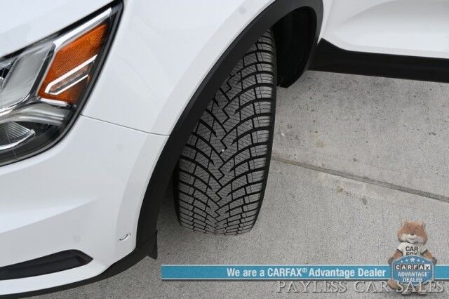 2019 Volvo XC40 Momentum / AWD / Vision Pkg / Power & Heated Leather Seats / Heated Steering Wheel / Lane Departure & Blind Spot Alert / Apple CarPlay & Android Auto / Back Up Camera / Front & Rear Park Assist / 31 MPG Anchorage AK