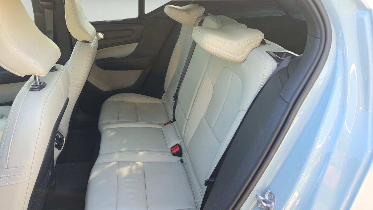 2019 Volvo XC40 Momentum
