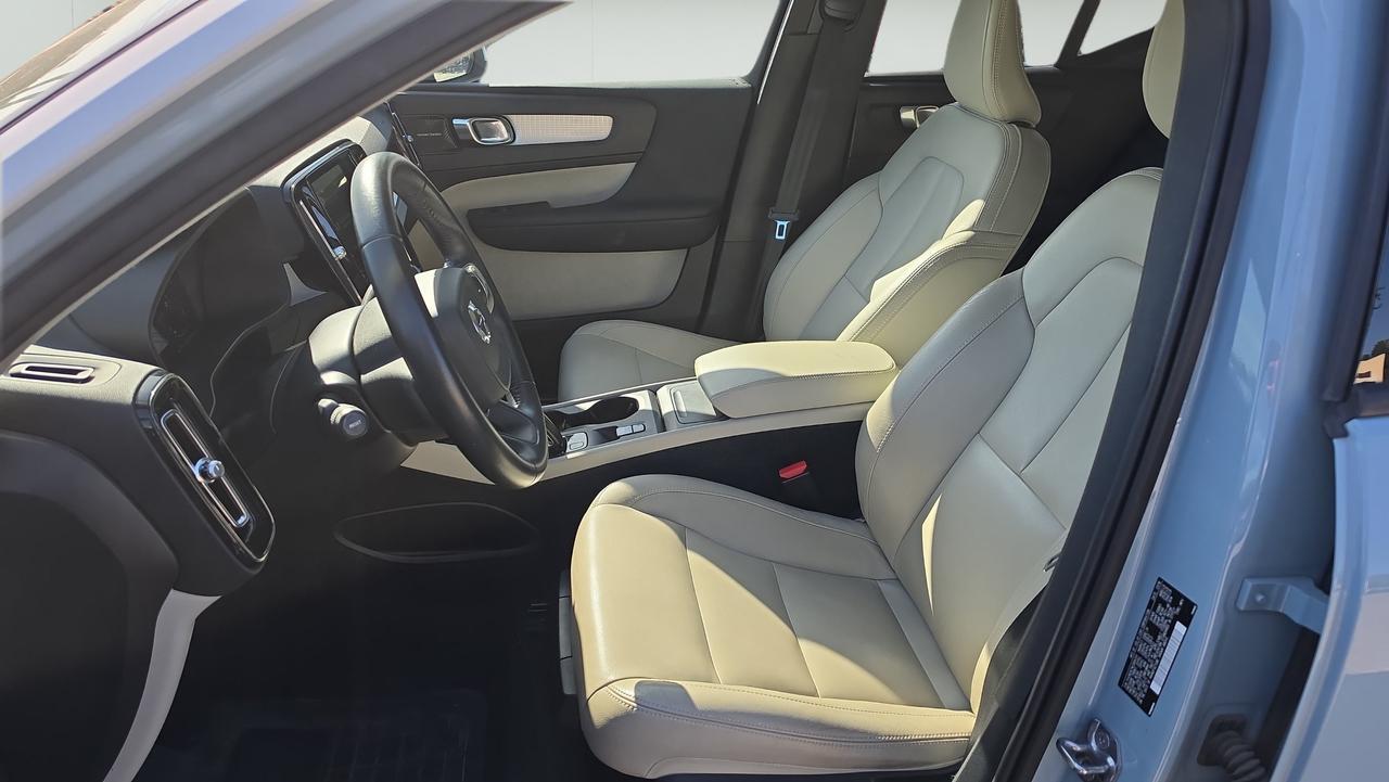 2019 Volvo XC40 Momentum