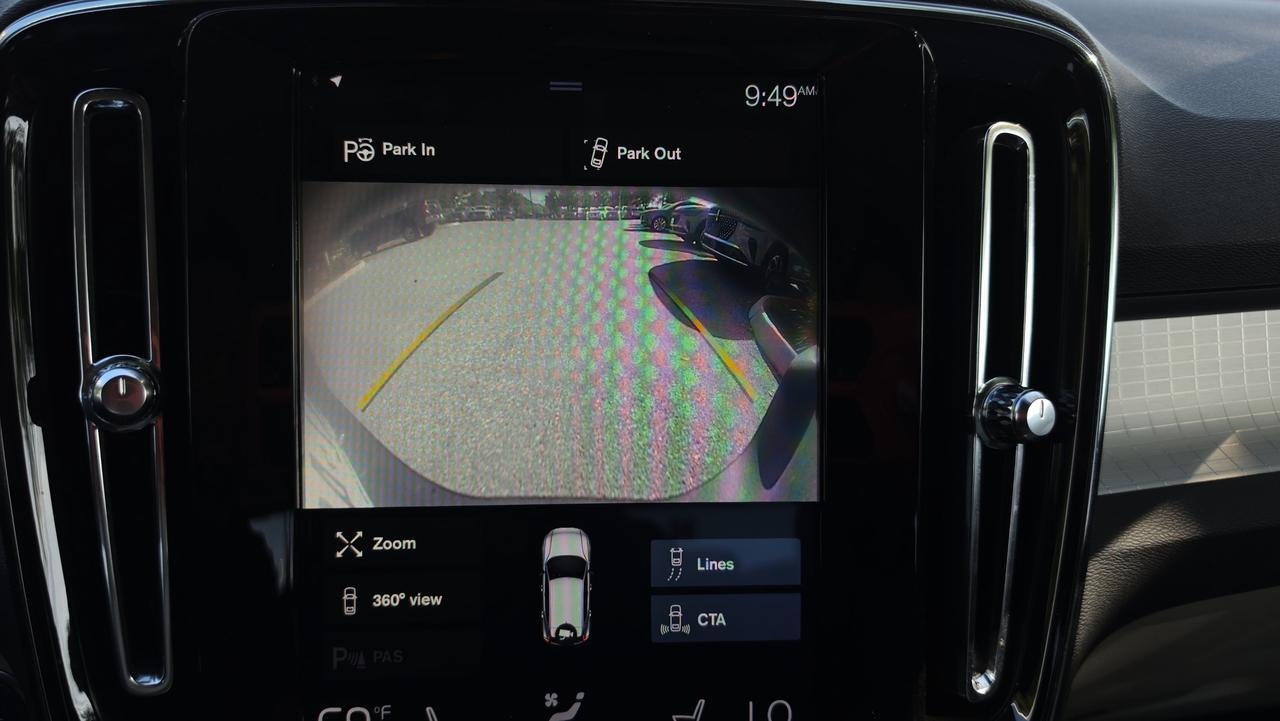 2019 Volvo XC40 Momentum
