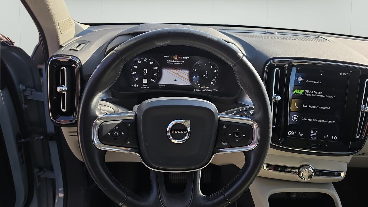 2019 Volvo XC40 Momentum
