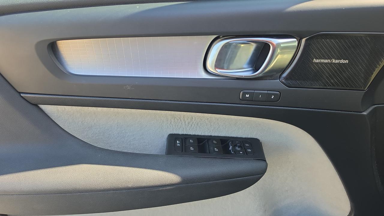 2019 Volvo XC40 Momentum