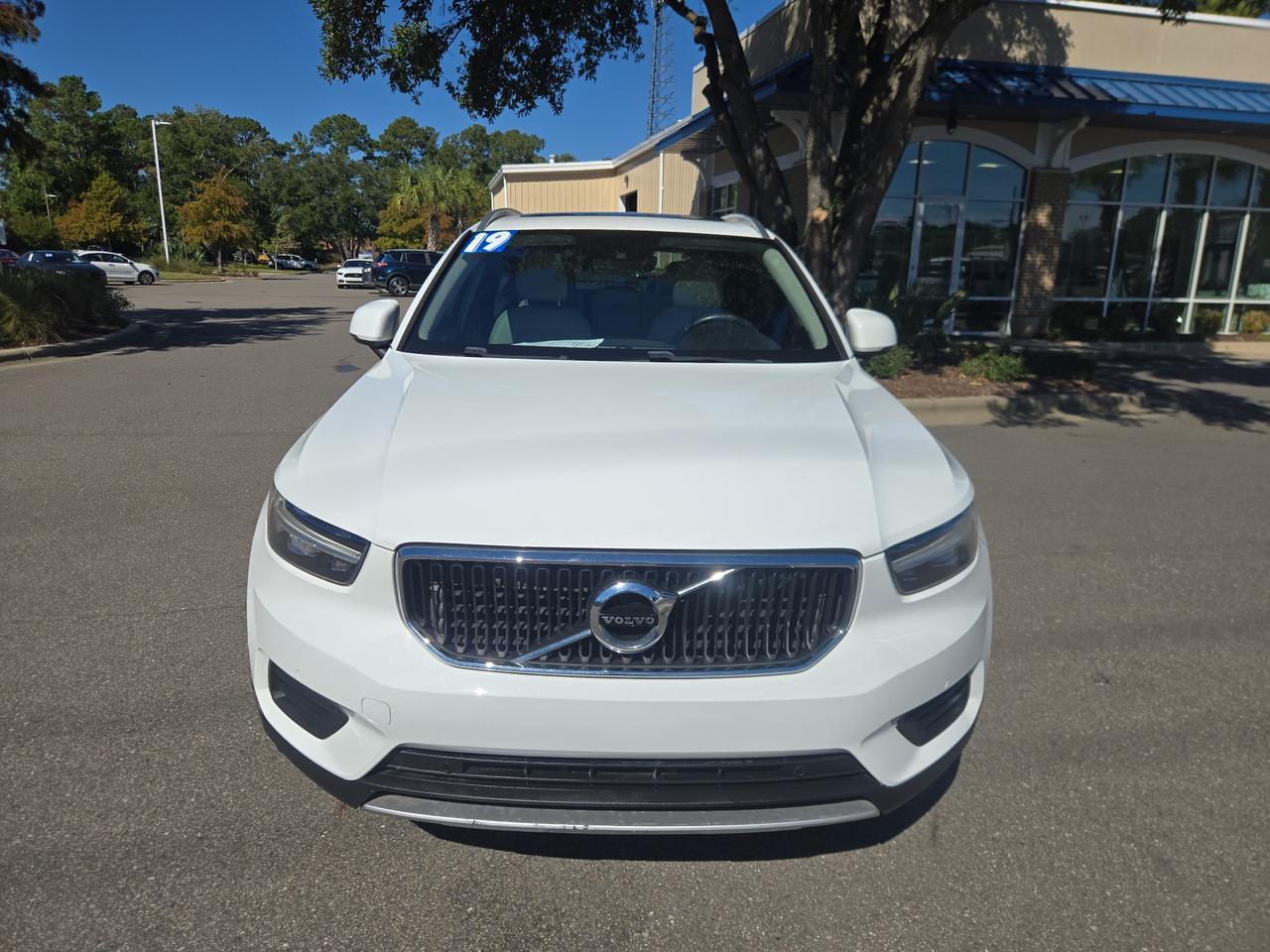 2019 Volvo XC40 Momentum