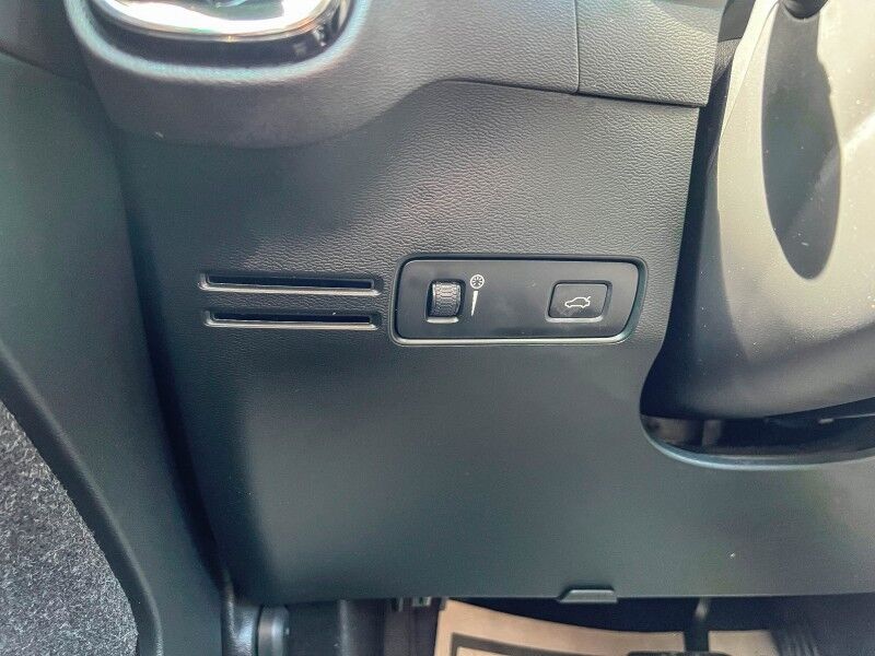 2019 Volvo XC40 Momentum Wilmington NC