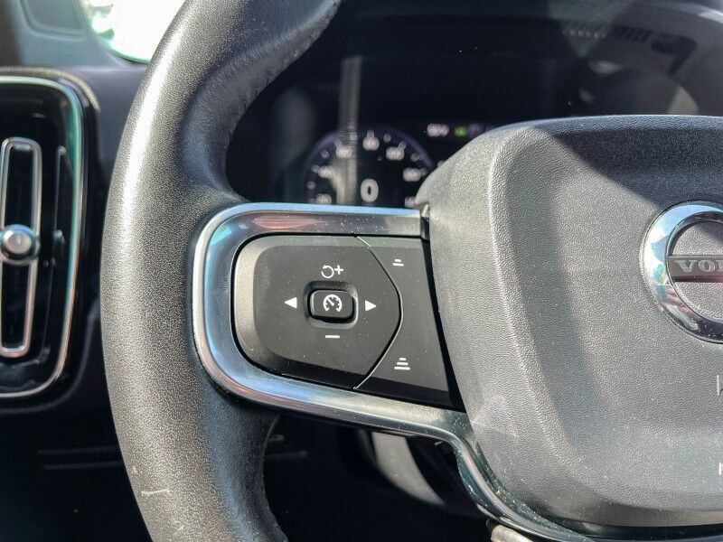 2019 Volvo XC40 Momentum Wilmington NC