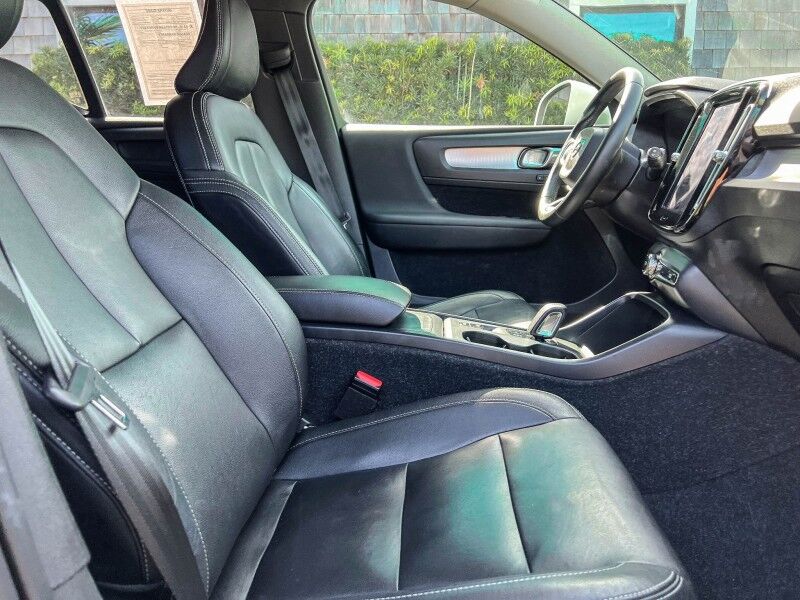 2019 Volvo XC40 Momentum Wilmington NC