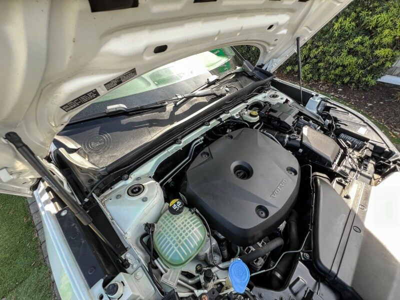 2019 Volvo XC40 Momentum Wilmington NC