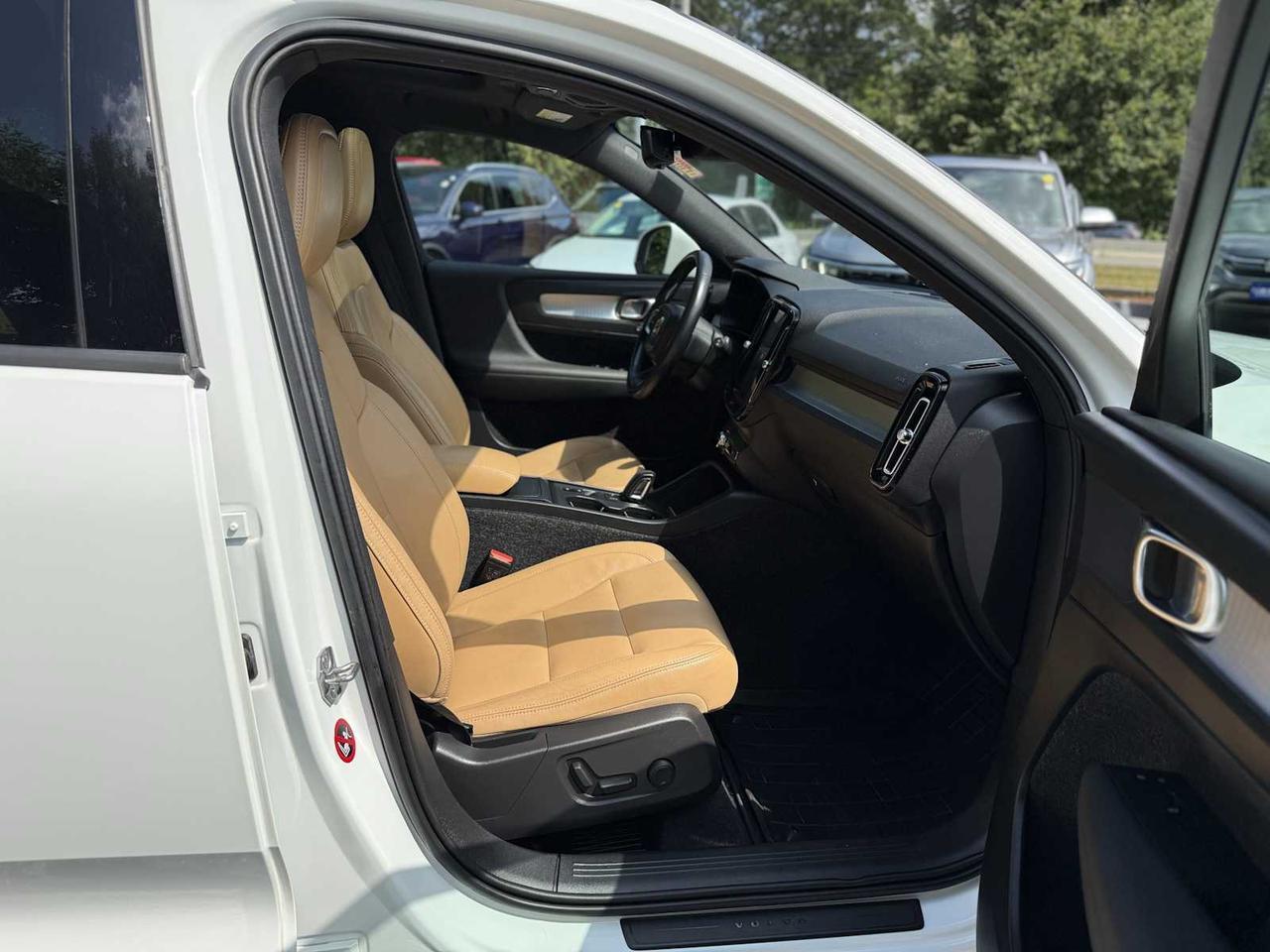 2019 Volvo XC40 Momentum Westborough MA