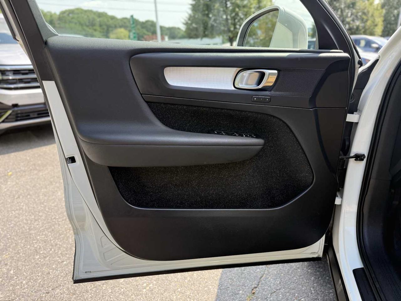 2019 Volvo XC40 Momentum Westborough MA