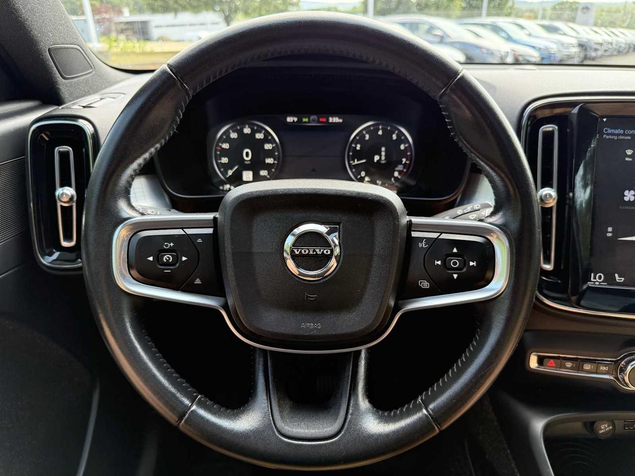 2019 Volvo XC40 Momentum Westborough MA