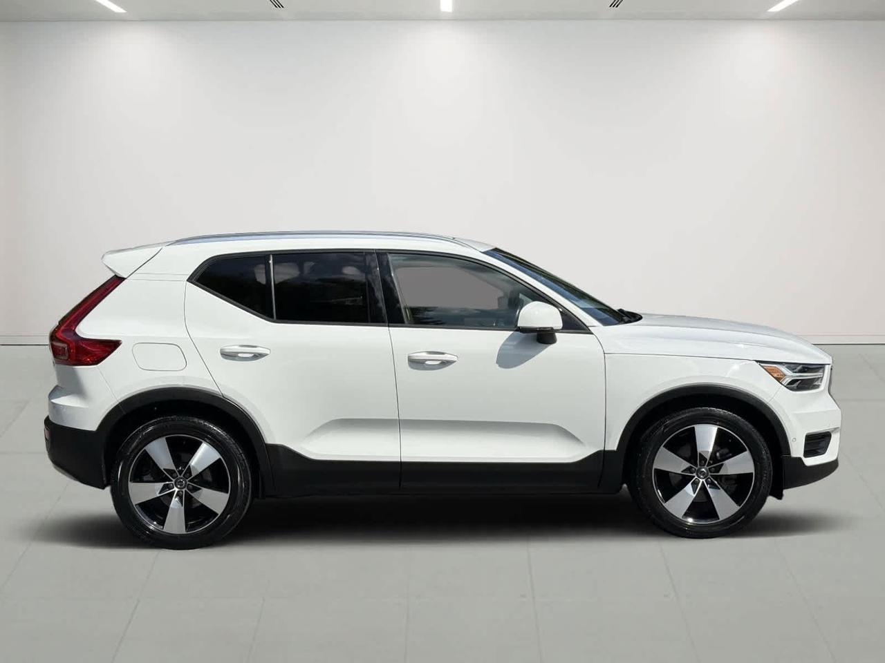 2019 Volvo XC40 Momentum Westborough MA