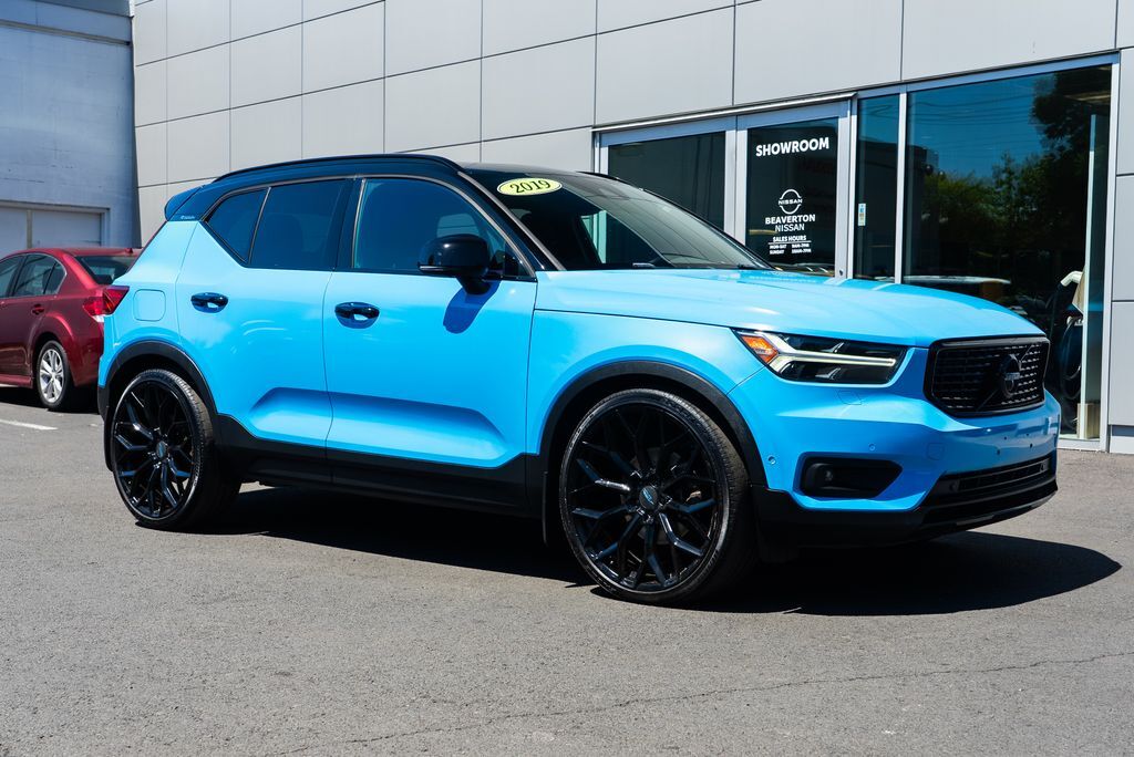 2019 Volvo XC40 R-Design