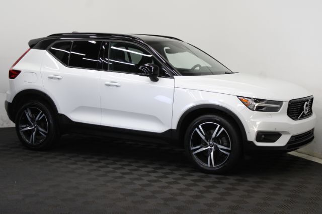 2019 Volvo XC40 T4 R-Design