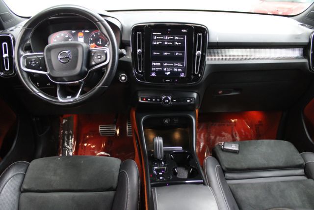 2019 Volvo XC40 T4 R-Design
