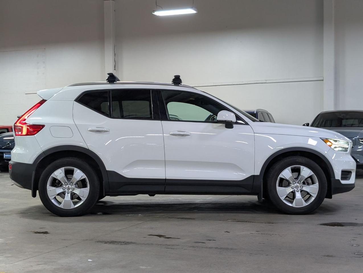 2019 Volvo XC40 T5 AWD Momentum | High Performance Audio, Panoramic Roof * Portland OR