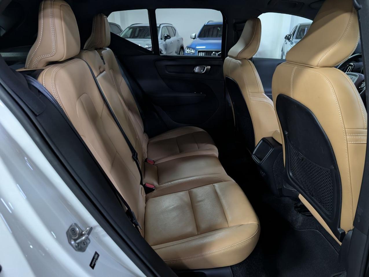 2019 Volvo XC40 T5 AWD Momentum | High Performance Audio, Panoramic Roof * Portland OR