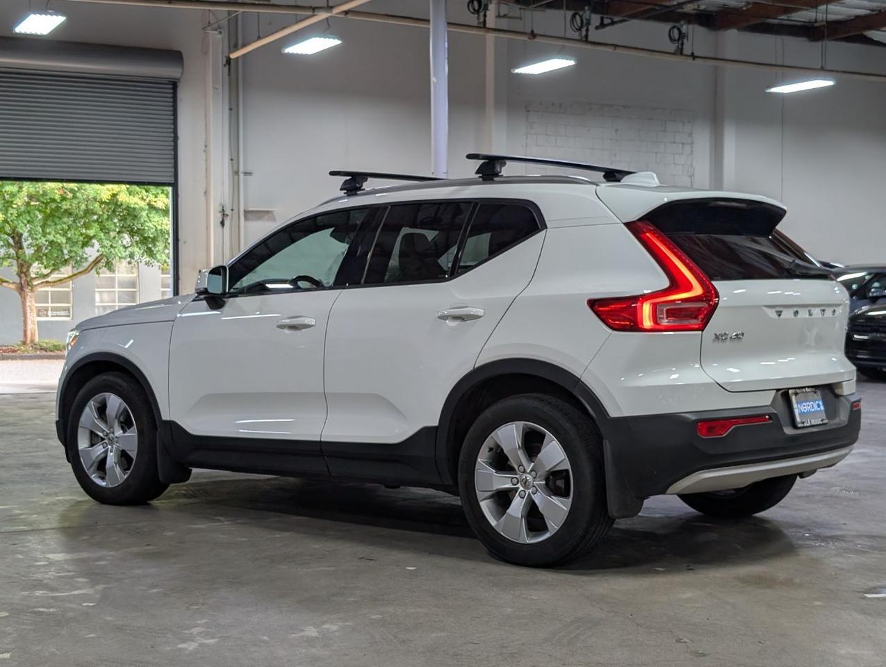 2019 Volvo XC40 T5 AWD Momentum | High Performance Audio, Panoramic Roof * Portland OR