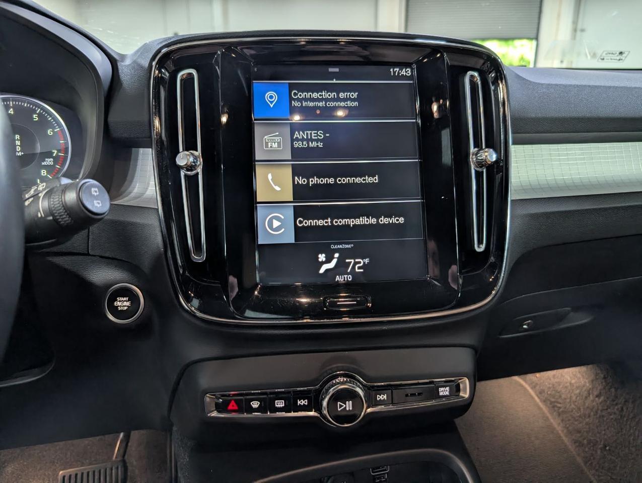 2019 Volvo XC40 T5 AWD Momentum | High Performance Audio, Panoramic Roof * Portland OR
