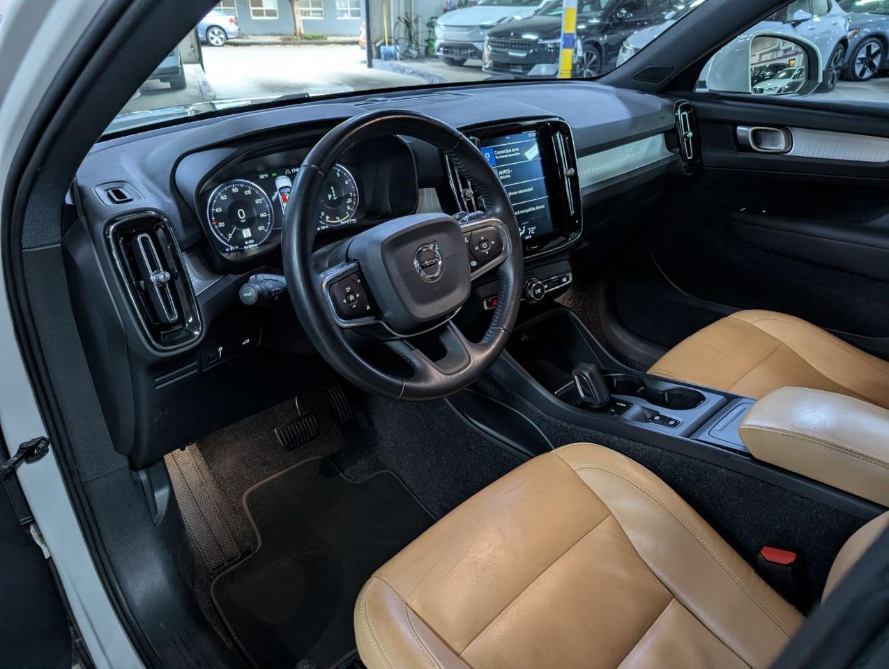 2019 Volvo XC40 T5 AWD Momentum | High Performance Audio, Panoramic Roof * Portland OR