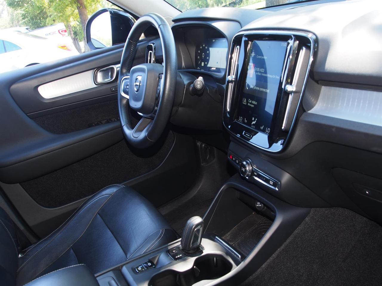 2019 Volvo XC40 T5 Momentum