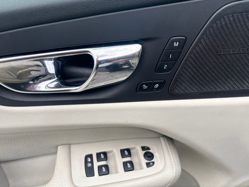 2019 Volvo XC60 Hybrid T8 Inscription Cockeysville MD