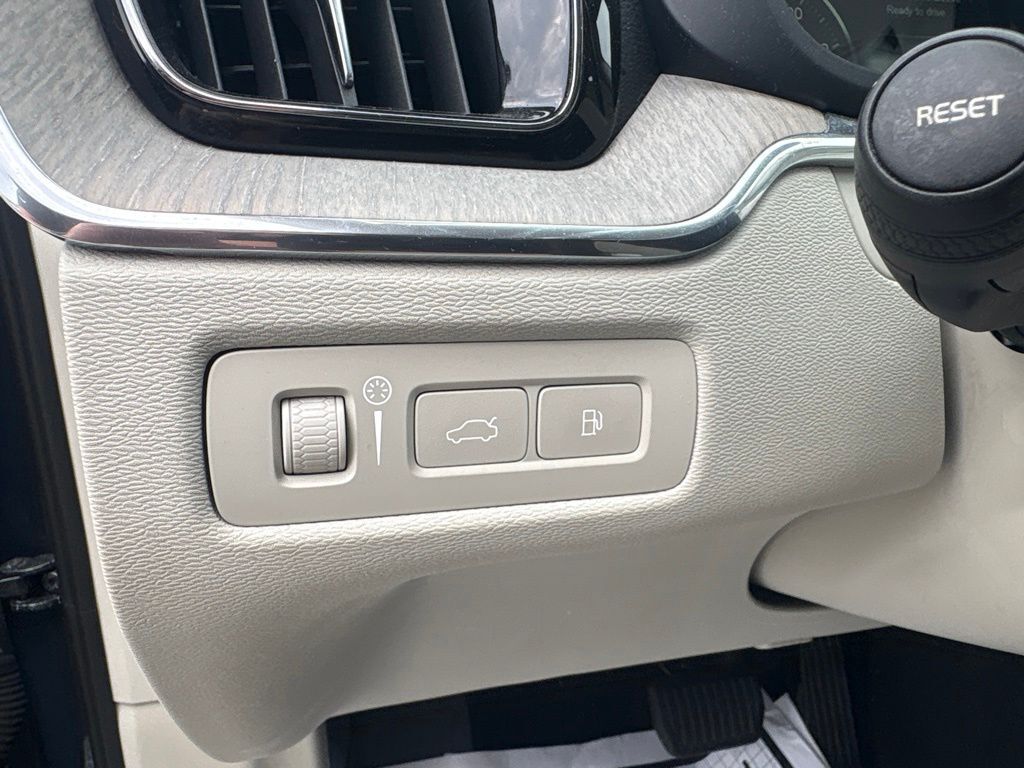 2019 Volvo XC60 Hybrid T8 Inscription Cockeysville MD