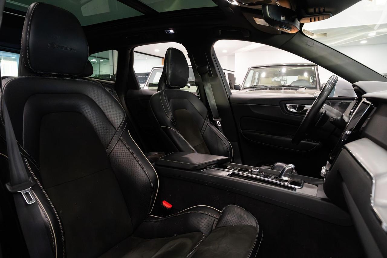 2019 Volvo XC60 Hybrid T8 R-Design Gladstone OR