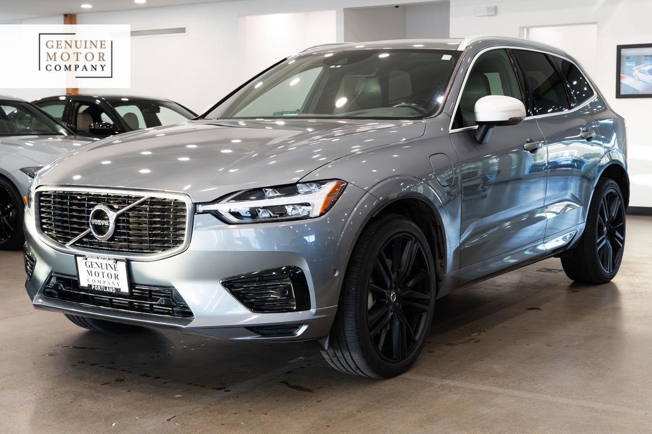 2019 Volvo XC60 T8 R-Design PHEV AWD's photo