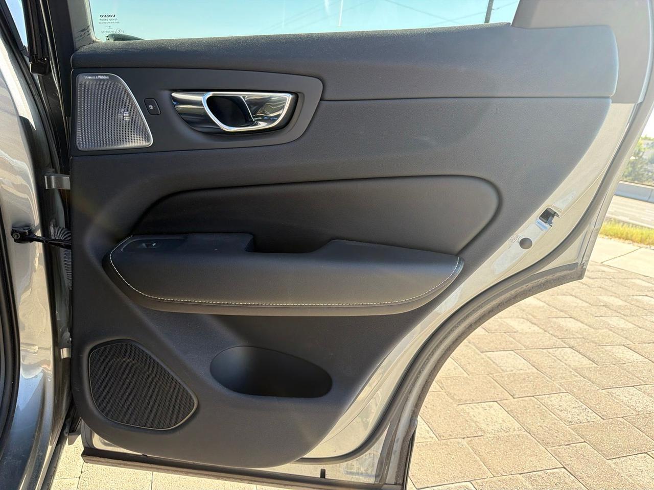 2019 Volvo XC60 Hybrid T8 R-Design Bend OR