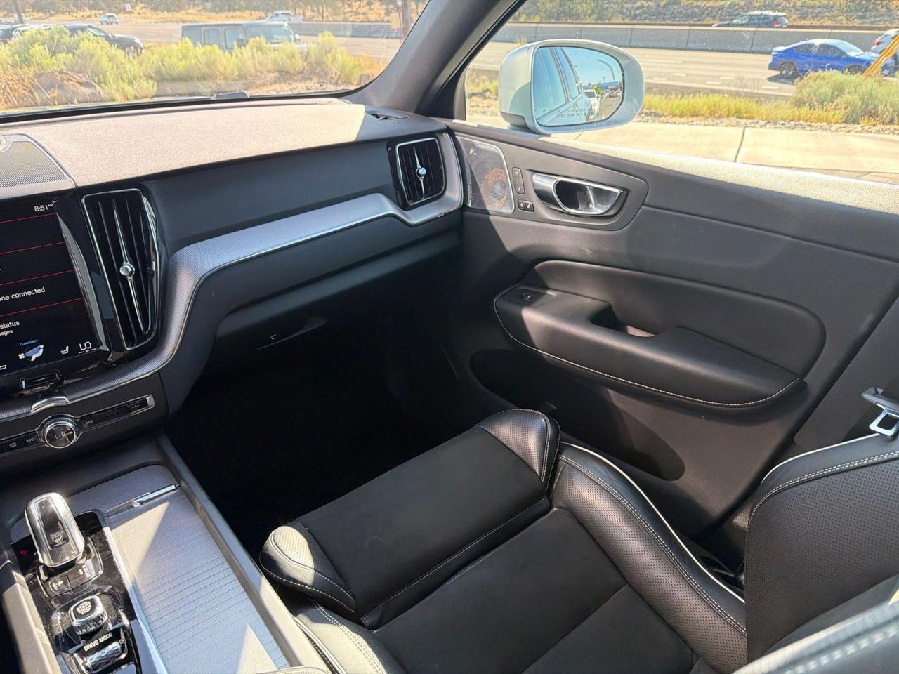 2019 Volvo XC60 Hybrid T8 R-Design Bend OR
