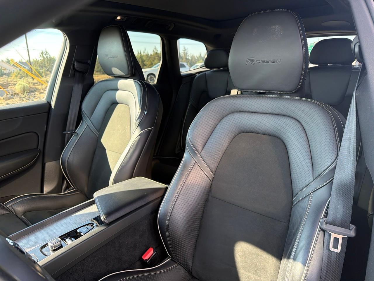 2019 Volvo XC60 Hybrid T8 R-Design Bend OR