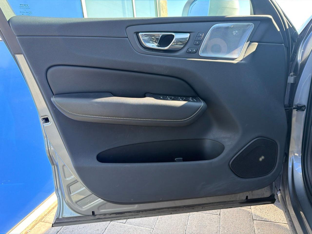 2019 Volvo XC60 Hybrid T8 R-Design Bend OR