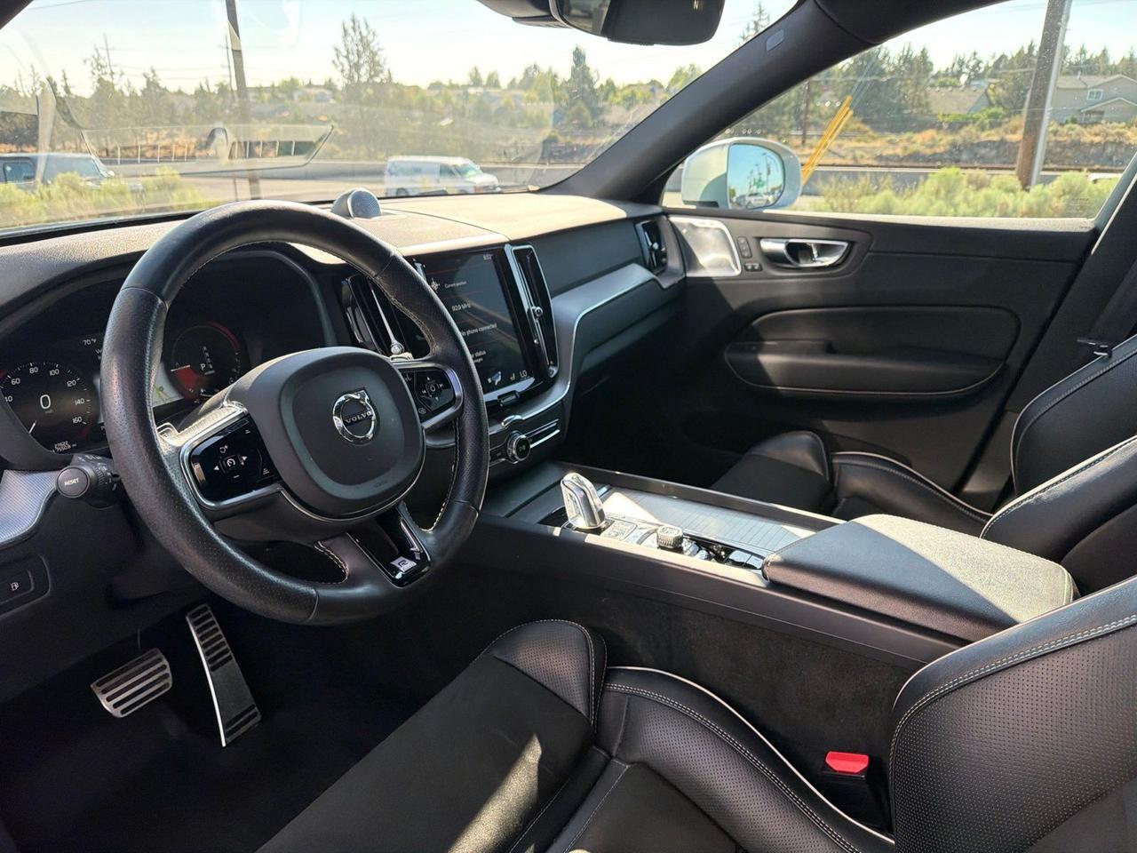 2019 Volvo XC60 Hybrid T8 R-Design Bend OR