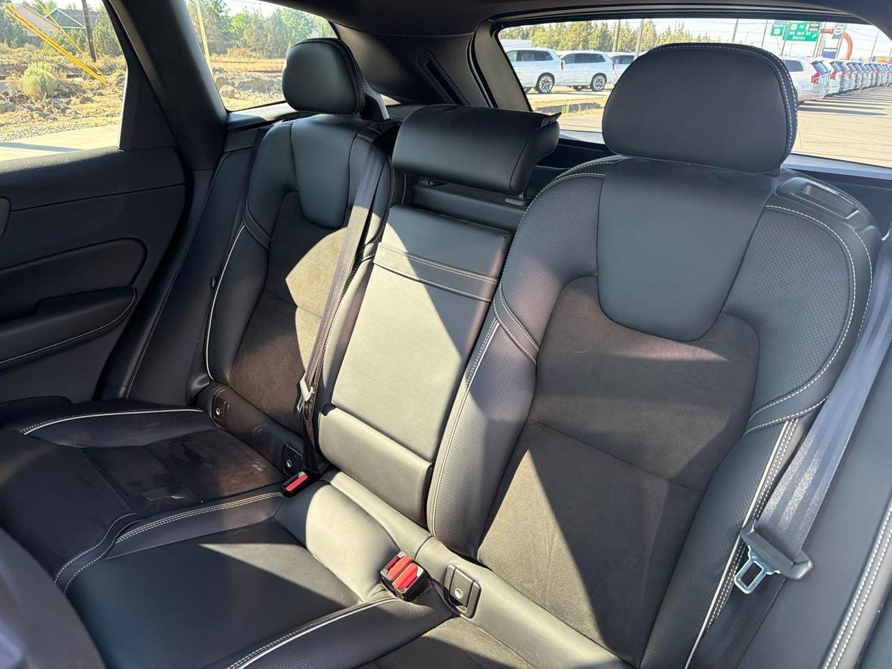 2019 Volvo XC60 Hybrid T8 R-Design Bend OR