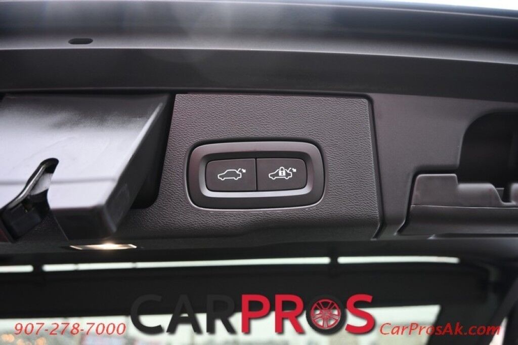 2019 Volvo XC60 Inscription T6 - AWD - Front & Rear Heated Leather Seats - Heated Steering Wheel - Panoramic Sunroof - Harmon Kardon Speakers - Blind Spot Alert - Front & Rear Park Assist - Apple CarPlay & Android Auto - Back up Camera - Keyless Entry & Start Anchorage AK