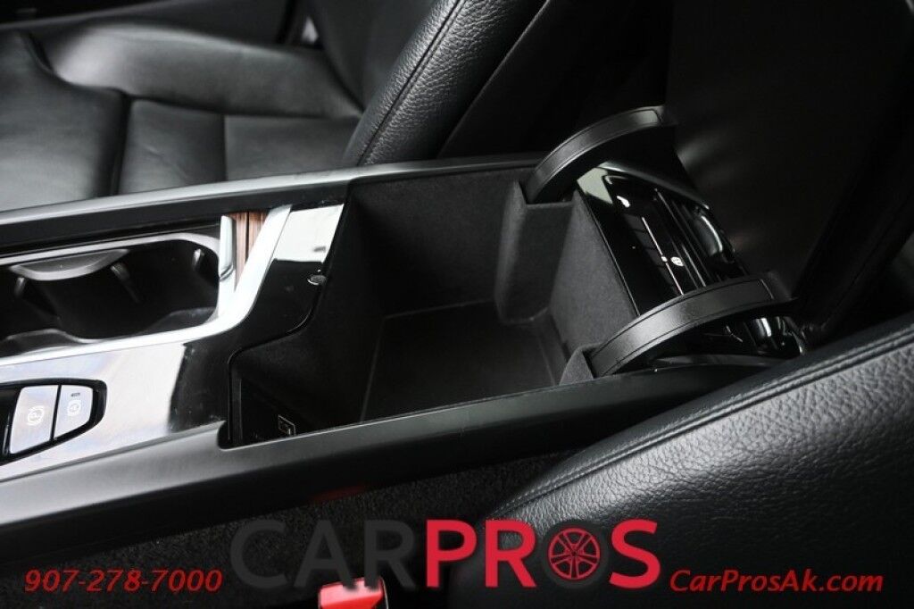 2019 Volvo XC60 Inscription T6 - AWD - Front & Rear Heated Leather Seats - Heated Steering Wheel - Panoramic Sunroof - Harmon Kardon Speakers - Blind Spot Alert - Front & Rear Park Assist - Apple CarPlay & Android Auto - Back up Camera - Keyless Entry & Start Anchorage AK