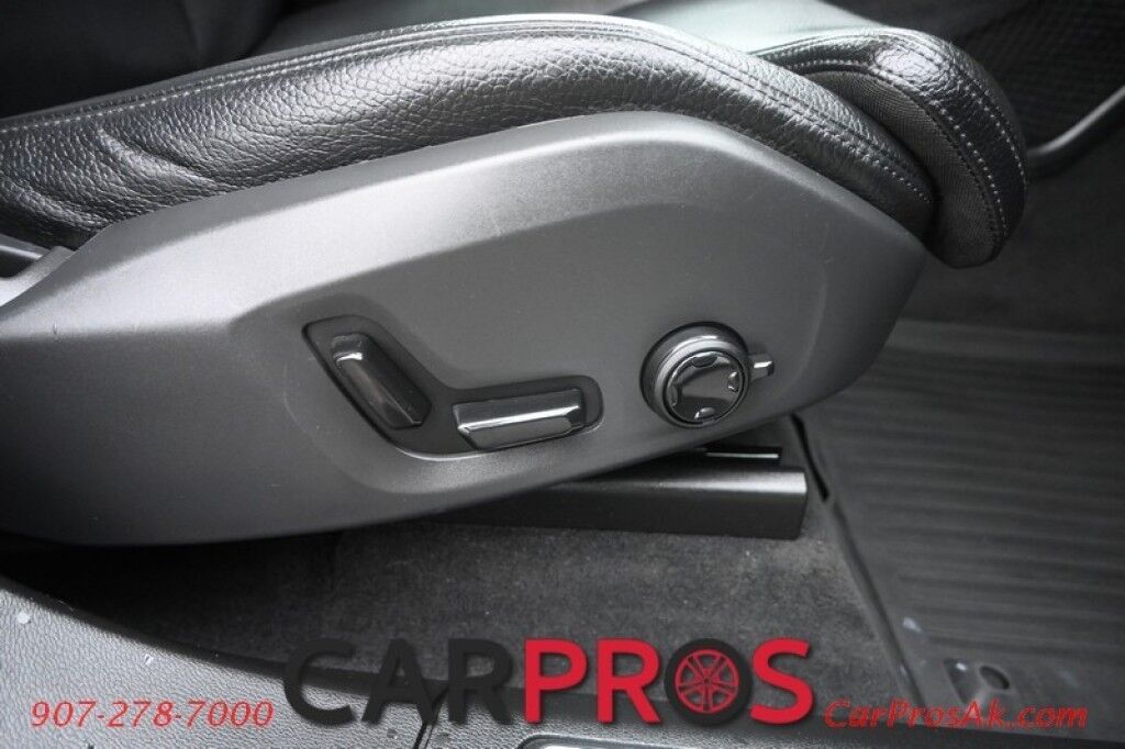 2019 Volvo XC60 Inscription T6 - AWD - Front & Rear Heated Leather Seats - Heated Steering Wheel - Panoramic Sunroof - Harmon Kardon Speakers - Blind Spot Alert - Front & Rear Park Assist - Apple CarPlay & Android Auto - Back up Camera - Keyless Entry & Start Anchorage AK