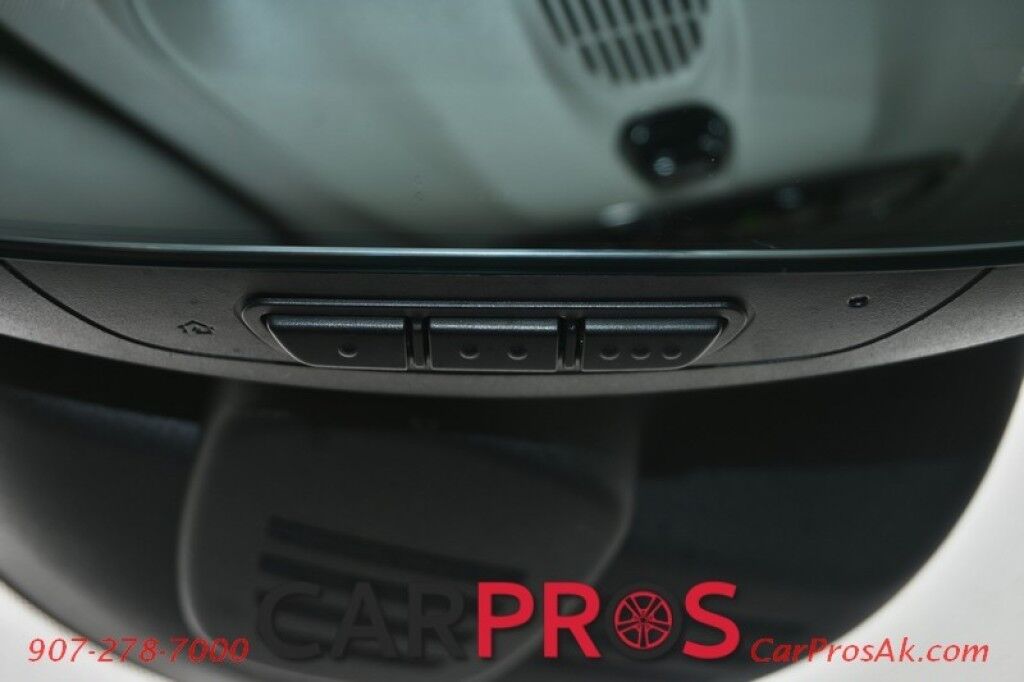 2019 Volvo XC60 Inscription T6 - AWD - Front & Rear Heated Leather Seats - Heated Steering Wheel - Panoramic Sunroof - Harmon Kardon Speakers - Blind Spot Alert - Front & Rear Park Assist - Apple CarPlay & Android Auto - Back up Camera - Keyless Entry & Start Anchorage AK