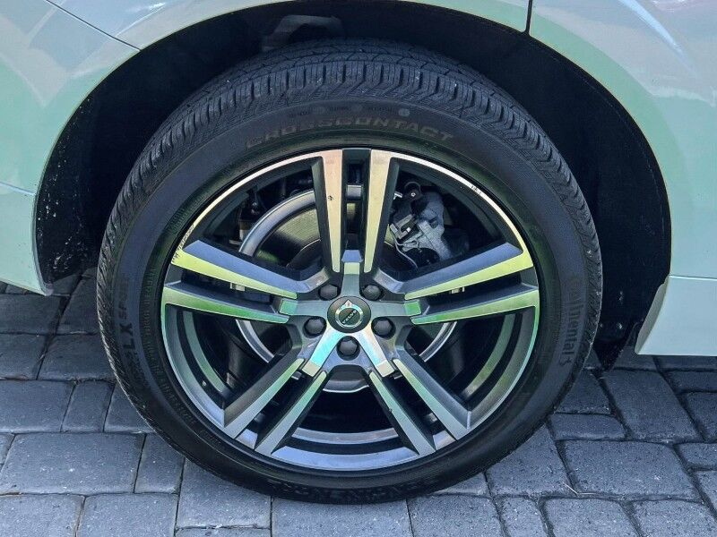 2019 Volvo XC60 Momentum Wilmington NC