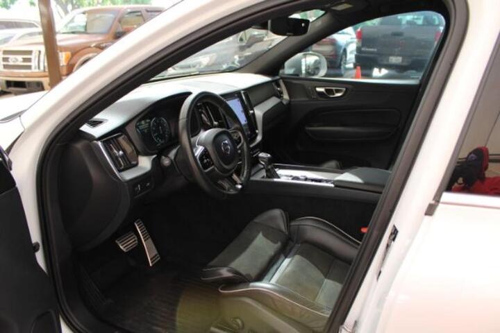 2019 Volvo XC60 R-Design Plano TX 2019 Volvo XC60 R-Design Plano TX