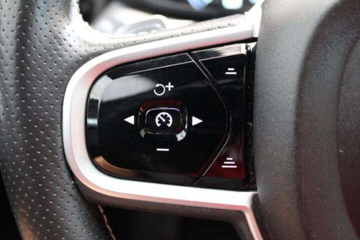 2019 Volvo XC60 R-Design Plano TX 2019 Volvo XC60 R-Design Plano TX